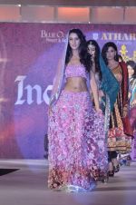 at Atharva College Indian Princess fashion show in Mumbai on 23rd Dec 2011 (60).JPG